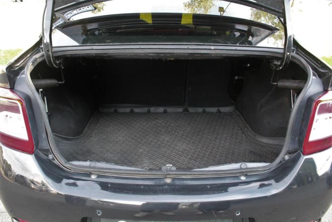 Renault Logan II с пробегом 2014 года, цена 645 000 рублей, 209740 км, седан, Автокод Объявления