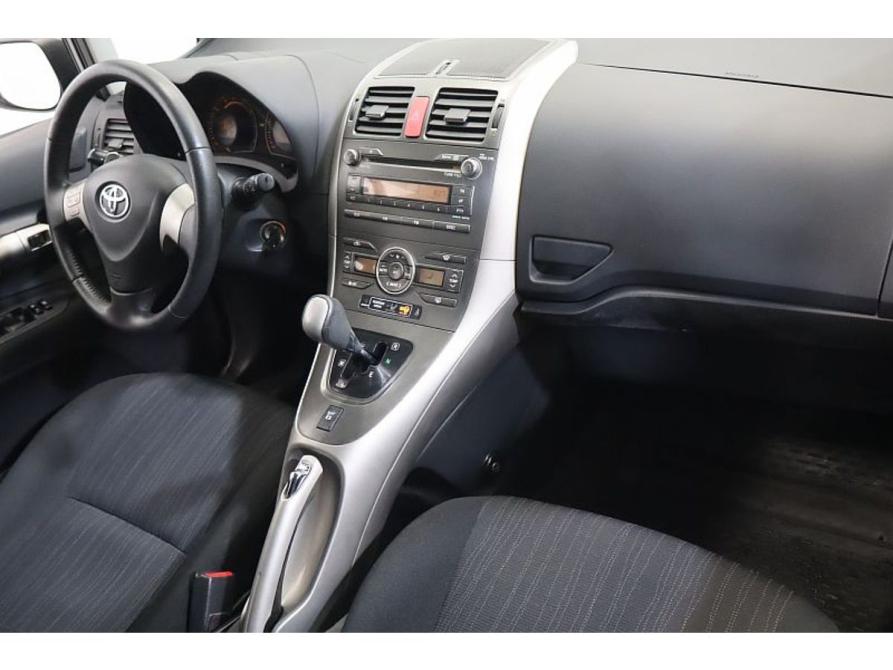 Toyota Auris I Коломна  - изображение 5