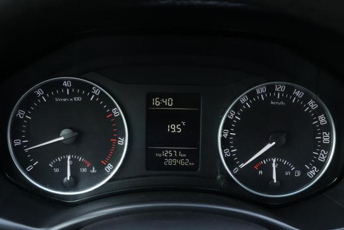 Skoda Octavia II (A5) Рестайлинг с пробегом 2011 года, цена 438 000 рублей, 289460 км, лифтбек, Автокод Объявления