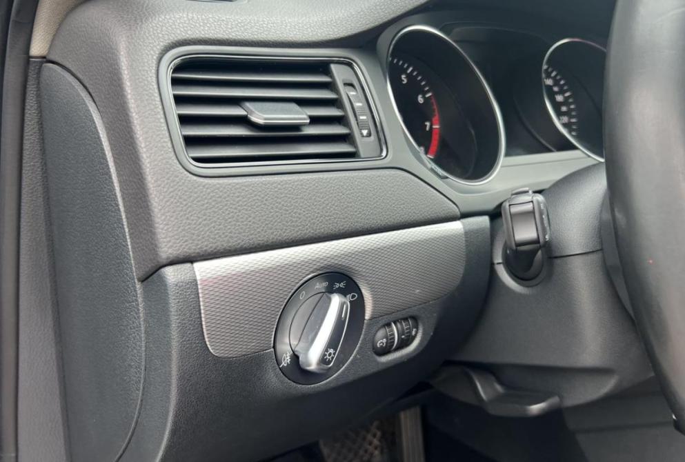 Volkswagen Jetta VI Красноярск  - изображение 19