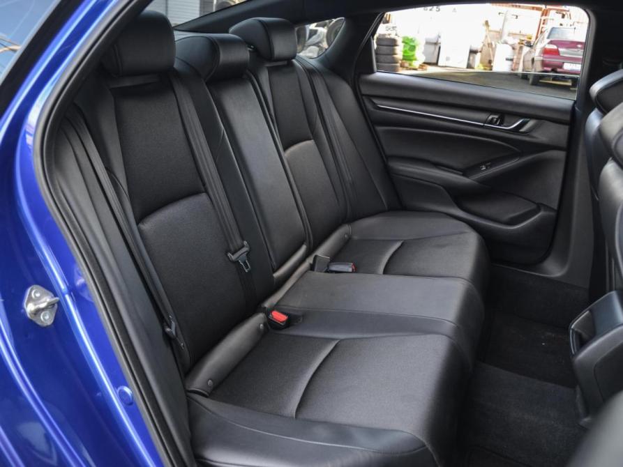 Honda Accord X Курган  - изображение 9