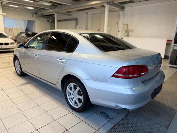 Volkswagen Passat B7 с пробегом 2011 года, цена 989 000 рублей, 192782 км, седан, Автокод Объявления