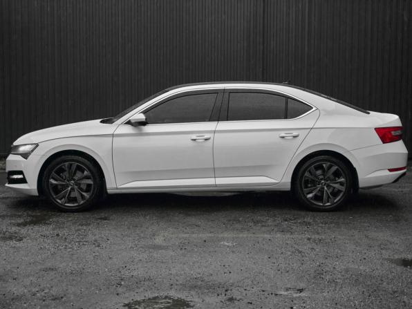 Skoda Superb III Рестайлинг с пробегом 2021 года, цена 2 570 000 рублей, 96113 км, лифтбек, Автокод Объявления