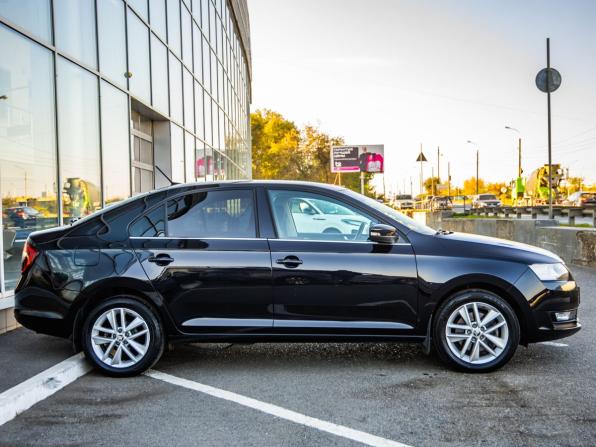 Skoda Rapid I Рестайлинг с пробегом 2018 года, цена 1 528 000 рублей, 57723 км, лифтбек, Автокод Объявления
