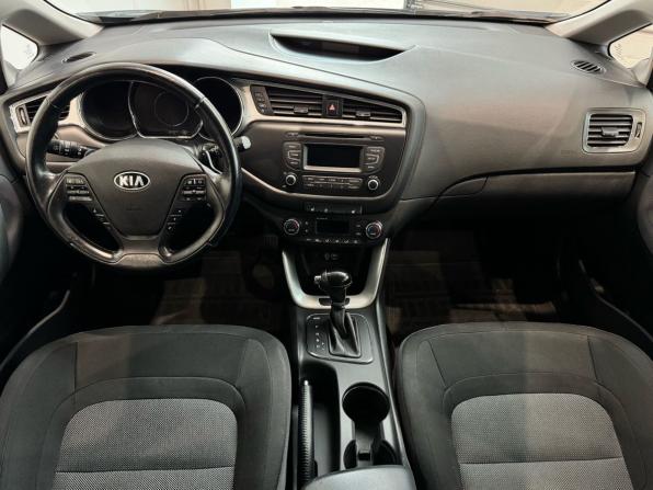 Kia Ceed II Рестайлинг с пробегом 2015 года, цена 1 060 000 рублей, 171000 км, хэтчбек, Автокод Объявления
