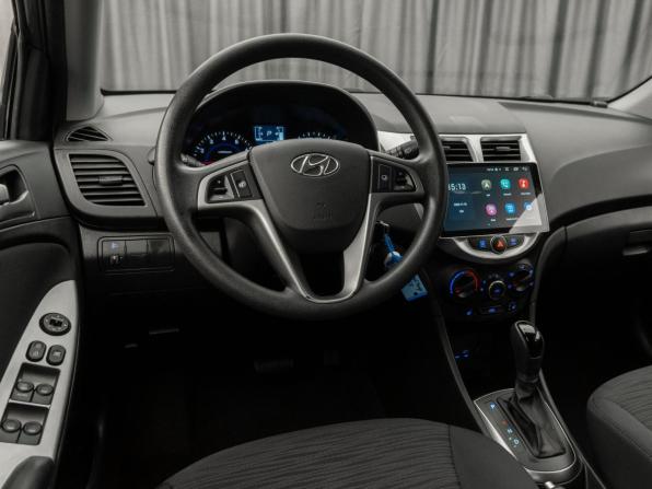 Hyundai Solaris I Рестайлинг с пробегом 2016 года, цена 980 000 рублей, 197384 км, хэтчбек, Автокод Объявления