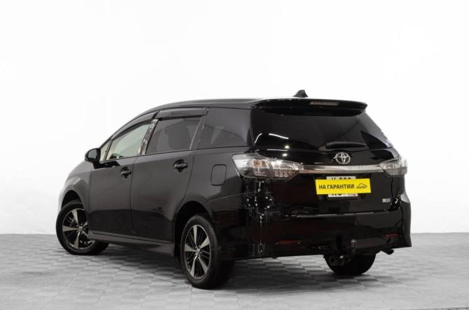 Toyota Wish II Рестайлинг с пробегом 2014 года, цена 1 699 000 рублей, 56000 км, минивэн, Автокод Объявления