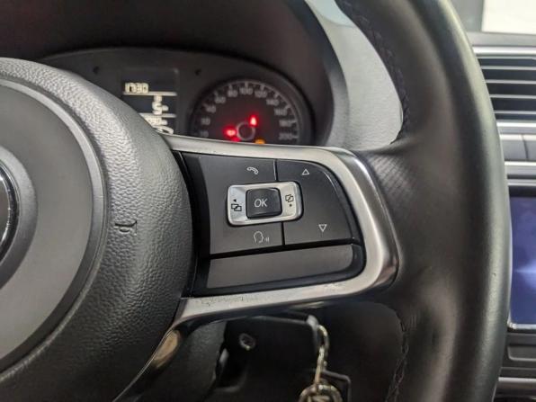 Volkswagen Polo V Рестайлинг с пробегом 2018 года, цена 1 200 000 рублей, 131089 км, седан, Автокод Объявления