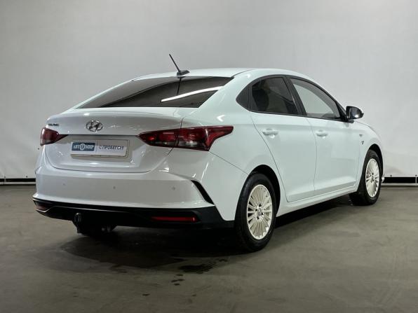 Hyundai Solaris II Рестайлинг с пробегом 2020 года, цена 1 590 000 рублей, 135697 км, седан, Автокод Объявления