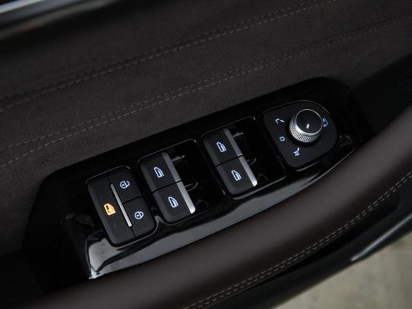 Geely Monjaro I Рестайлинг 2 с пробегом 2025 года, цена 4 298 055 рублей, 43 км, внедорожник, Автокод Объявления