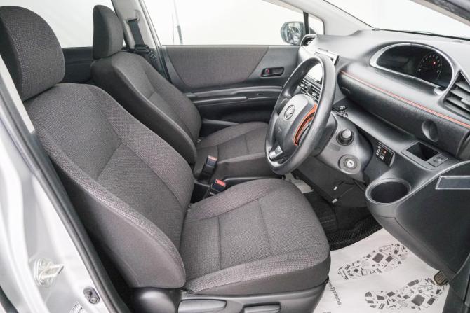 Toyota Sienta II Рестайлинг с пробегом 2019 года, цена 1 329 000 рублей, 109605 км, компактвэн, Автокод Объявления