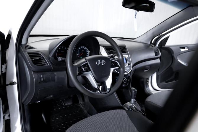 Hyundai Solaris I с пробегом 2013 года, цена 849 000 рублей, 201675 км, седан, Автокод Объявления