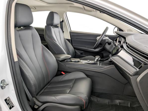 Omoda S5 с пробегом 2023 года, цена 1 535 000 рублей, 14822 км, седан, Автокод Объявления
