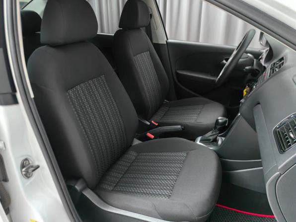 Volkswagen Polo V Рестайлинг с пробегом 2018 года, цена 973 000 рублей, 128649 км, седан, Автокод Объявления