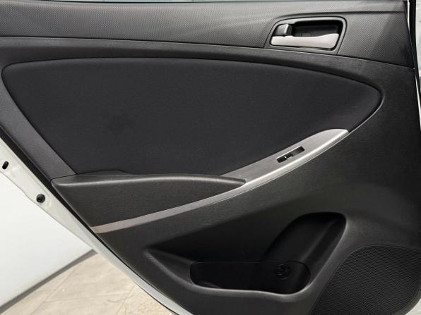 Hyundai Solaris I Рестайлинг с пробегом 2014 года, цена 999 000 рублей, 157606 км, седан, Автокод Объявления