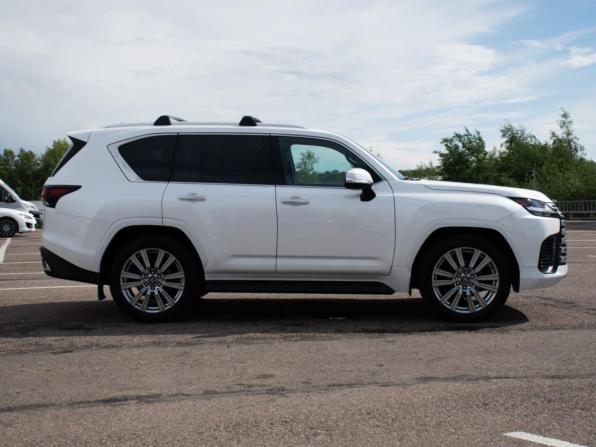Lexus LX IV с пробегом 2023 года, цена 17 899 000 рублей, 208 км, внедорожник, Автокод Объявления