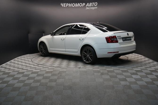 Skoda Octavia III (A7) Рестайлинг с пробегом 2017 года, цена 2 050 000 рублей, 182890 км, лифтбек, Автокод Объявления