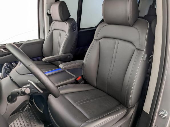 Hyundai Staria I с пробегом 2024 года, цена 6 414 500 рублей, 10142 км, минивэн, Автокод Объявления