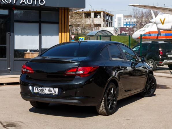 Opel Astra J Рестайлинг с пробегом 2012 года, цена 650 000 рублей, 255354 км, седан, Автокод Объявления