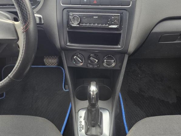 Volkswagen Polo V с пробегом 2011 года, цена 535 000 рублей, 482754 км, хэтчбек, Автокод Объявления