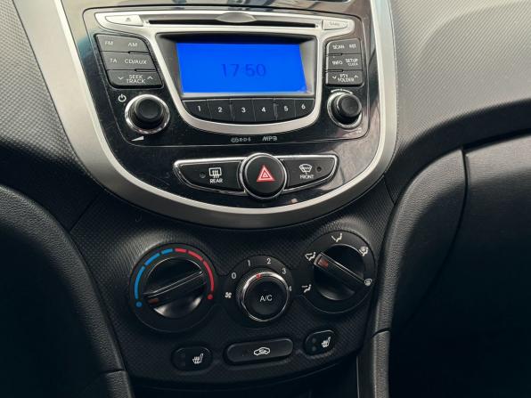 Hyundai Solaris I с пробегом 2014 года, цена 690 000 рублей, 173778 км, седан, Автокод Объявления
