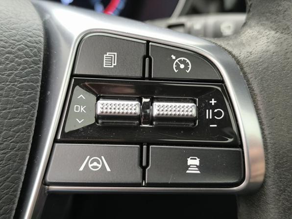 Kia Mohave I Рестайлинг 2 с пробегом 2022 года, цена 4 342 000 рублей, 147810 км, внедорожник, Автокод Объявления