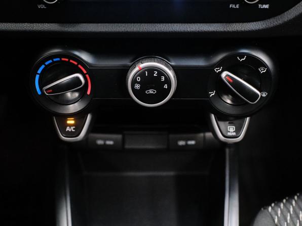 Kia Rio IV с пробегом 2018 года, цена 730 000 рублей, 157181 км, седан, Автокод Объявления