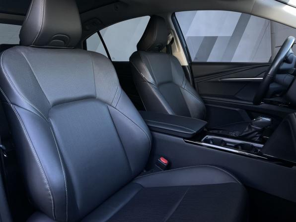 Toyota Camry IX (XV80) China Market с пробегом 2024 года, цена 3 750 000 рублей, 25194 км, седан, Автокод Объявления