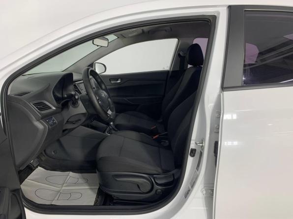 Hyundai Solaris II Рестайлинг с пробегом 2021 года, цена 1 453 600 рублей, 112462 км, седан, Автокод Объявления