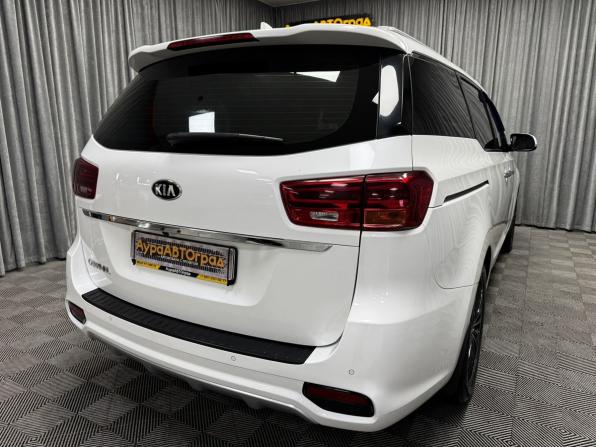 Kia Carnival III с пробегом 2018 года, цена 2 610 000 рублей, 132621 км, минивэн, Автокод Объявления