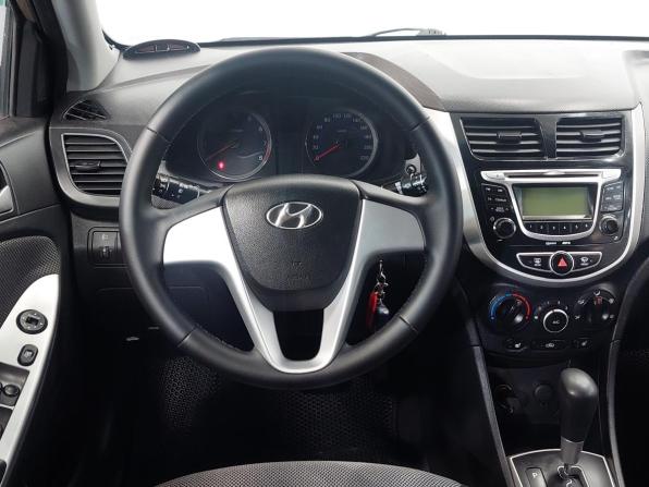 Hyundai Solaris I с пробегом 2012 года, цена 759 000 рублей, 156100 км, седан, Автокод Объявления