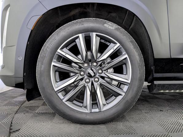 Cadillac Escalade V с пробегом 2023 года, цена 11 300 000 рублей, 44019 км, внедорожник, Автокод Объявления
