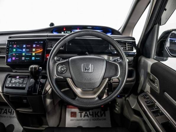 Honda Stepwgn V с пробегом 2015 года, цена 1 600 500 рублей, 114429 км, минивэн, Автокод Объявления