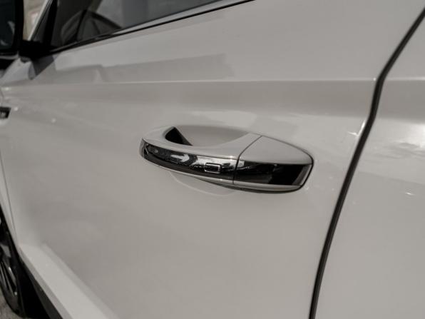 Skoda Karoq I с пробегом 2020 года, цена 2 380 000 рублей, 47236 км, внедорожник, Автокод Объявления