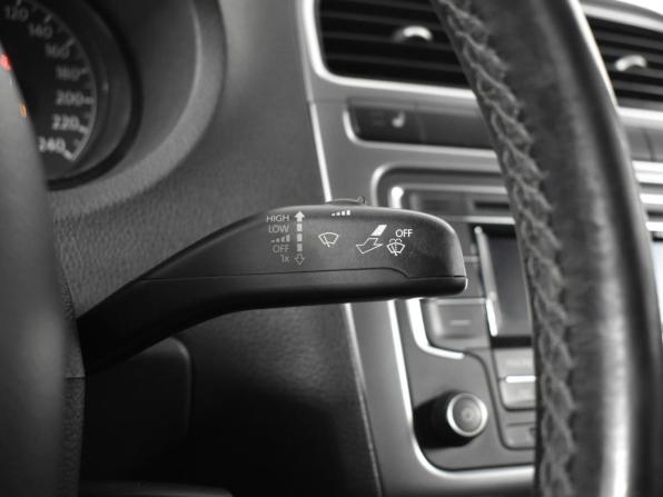 Volkswagen Polo V Рестайлинг с пробегом 2016 года, цена 845 200 рублей, 193794 км, седан, Автокод Объявления