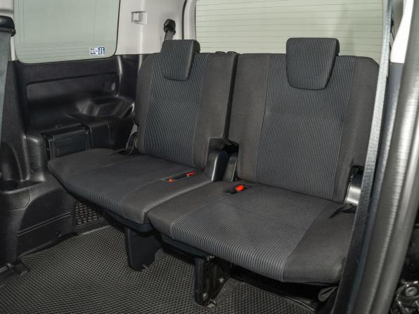 Toyota Noah III (R80) Рестайлинг с пробегом 2018 года, цена 2 189 500 рублей, 140921 км, минивэн, Автокод Объявления