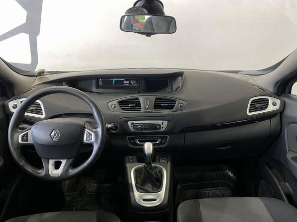 Renault Scenic III Рестайлинг с пробегом 2012 года, цена 819 900 рублей, 220000 км, компактвэн, Автокод Объявления