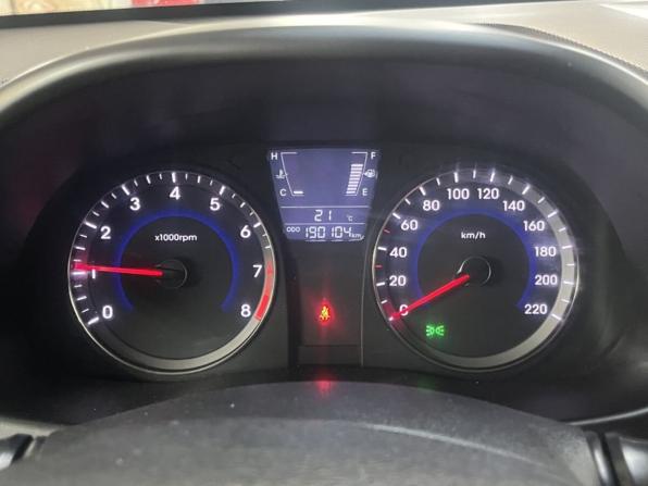 Hyundai Solaris I с пробегом 2013 года, цена 684 000 рублей, 190018 км, седан, Автокод Объявления