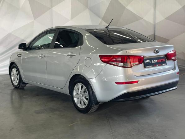 Kia Rio III Рестайлинг с пробегом 2016 года, цена 990 000 рублей, 186660 км, седан, Автокод Объявления