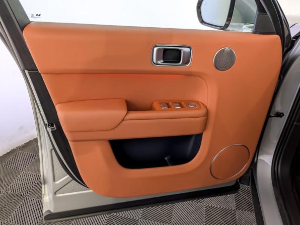 Li Auto (Lixiang) L7 I с пробегом 2024 года, цена 5 850 000 рублей, 43260 км, внедорожник, Автокод Объявления