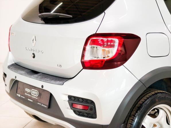 Renault Sandero II Рестайлинг с пробегом 2021 года, цена 1 350 000 рублей, 31095 км, хэтчбек, Автокод Объявления