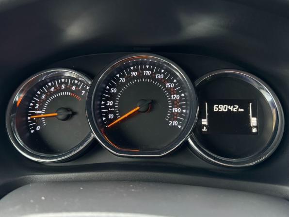 Renault Sandero II Рестайлинг с пробегом 2021 года, цена 1 300 000 рублей, 69042 км, хэтчбек, Автокод Объявления