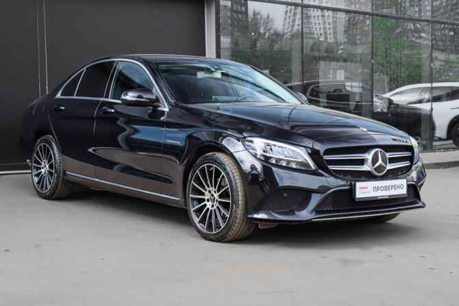 Mercedes-Benz C-Класс IV (W205) Рестайлинг с пробегом 2019 года, цена 2 210 000 рублей, 114065 км, седан, Автокод Объявления