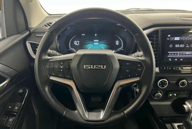 Isuzu D-Max III с пробегом 2024 года, цена 3 150 000 рублей, 158819 км, offers.body_type.unknown, Автокод Объявления
