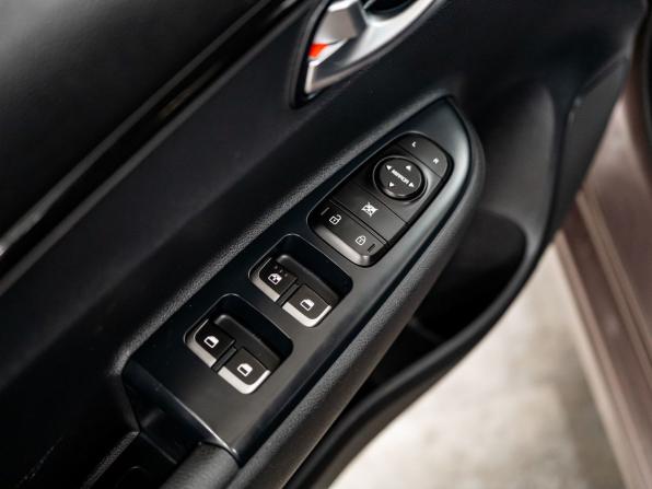 Kia Rio IV с пробегом 2018 года, цена 1 460 000 рублей, 105000 км, седан, Автокод Объявления