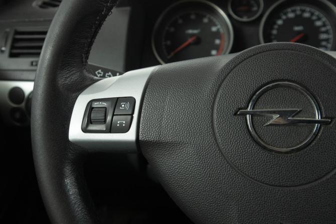 Opel Astra H Рестайлинг с пробегом 2010 года, цена 599 000 рублей, 177214 км, хэтчбек, Автокод Объявления