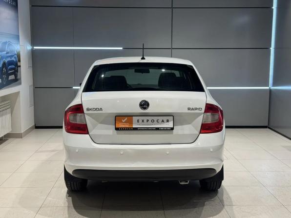 Skoda Rapid I с пробегом 2015 года, цена 580 000 рублей, 270000 км, лифтбек, Автокод Объявления