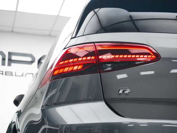 Volkswagen Golf R VII Рестайлинг с пробегом 2019 года, цена 3 550 000 рублей, 151744 км, хэтчбек, Автокод Объявления