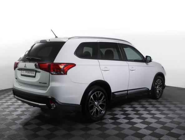 Mitsubishi Outlander III Рестайлинг 2 с пробегом 2015 года, цена 1 843 000 рублей, 75600 км, внедорожник, Автокод Объявления