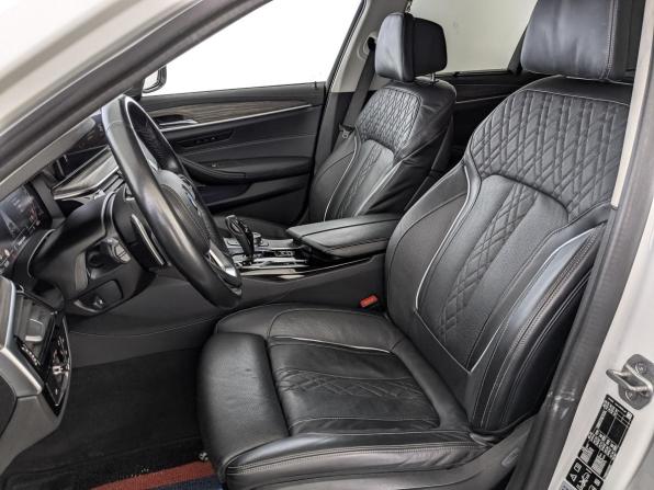 BMW 5 серии VII (G30/G31/G38) Рестайлинг с пробегом 2022 года, цена 5 329 000 рублей, 100111 км, седан, Автокод Объявления